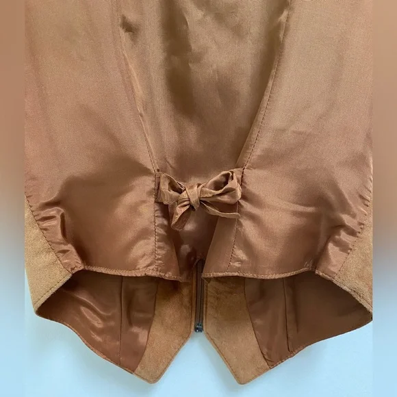 Danier Cognac Suede Zip-Front Vest - Picture 7 of 11